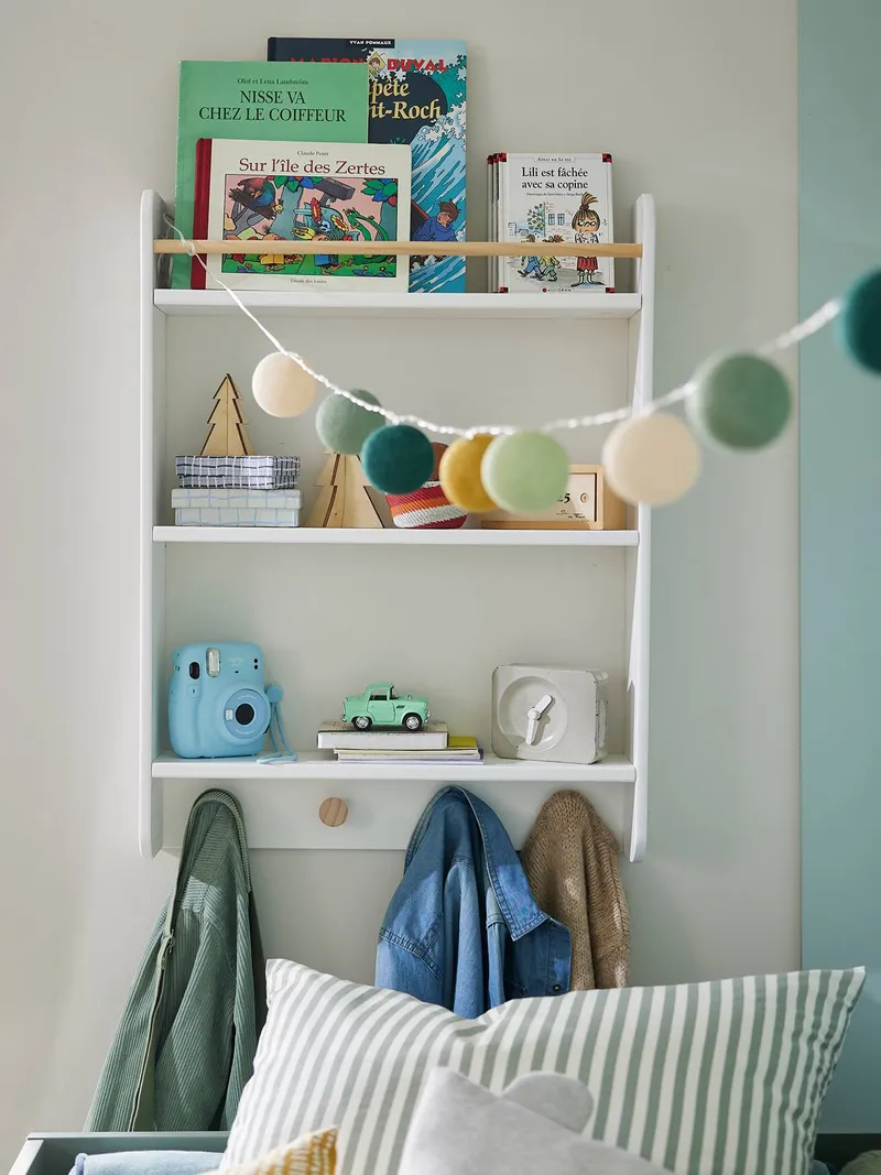 Vertbaudet Kinderzimmer Bücherregal mit Garderobe KONFETTI, Weiß, – Produktbild 2 von 4