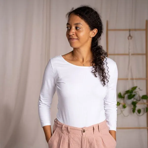 Vresh Clothing Vresh Clothing Vloria, 3/4 Top mit Rückenausschnitt aus Biobaumwolle, Weiß, – Produktbild 3 von 4