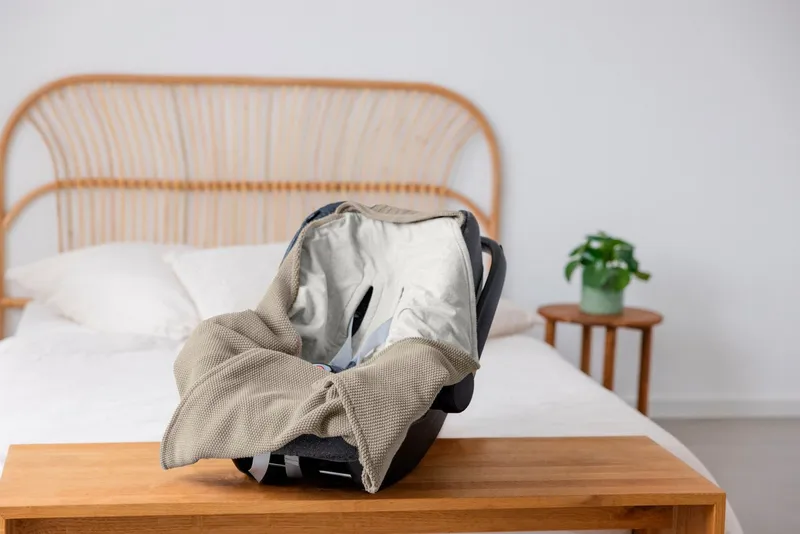 Lässig Einschlagdecke für Babyschale, taupe, LÄSSIG, GOTS made with organic materials, zertifiziert durch BCS 27262, Beige, – Produktbild 4 von 4