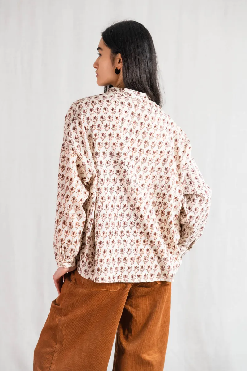 Jyoti - Fair Works Jyoti - Fair Works Damen vegan Bluse Hawali Blockdruck Braun, Hellbraun, – Produktbild 1 von 2