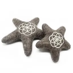 Wooliie Wooliie Seed of Life Star – handgefertigtes Spielzeug aus 100 % naturbelassener Schurwolle – Produktbild 1 von 1
