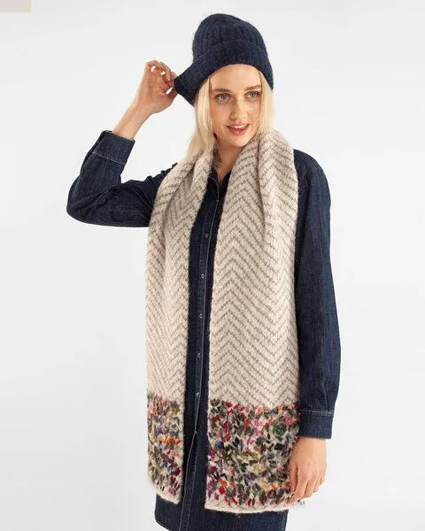 Alma & Lovis Alma & Lovis Der Kunstvolle: Schal mit aparter Stickerei aus Alpaka-/Woll-Mix | Embroidery Scarf, Ecru (grauweiß), – Produktbild 1 von 3