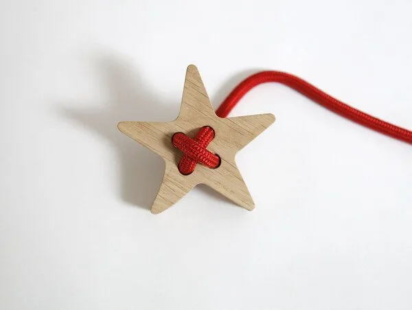 werkvoll by Lena Peter werkvoll by Lena Peter Nachhaltige Holz Kinder Schaukel FREI, Rot, – Produktbild 8 von 8