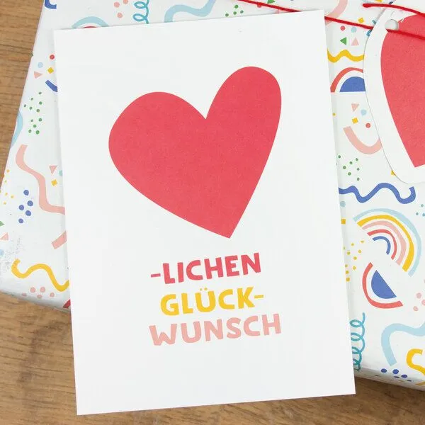 Bow & Hummingbird Bow & Hummingbird Postkarte "Herzlichen Glückwunsch" aus Recyclingpapier – Produktbild 1 von 3