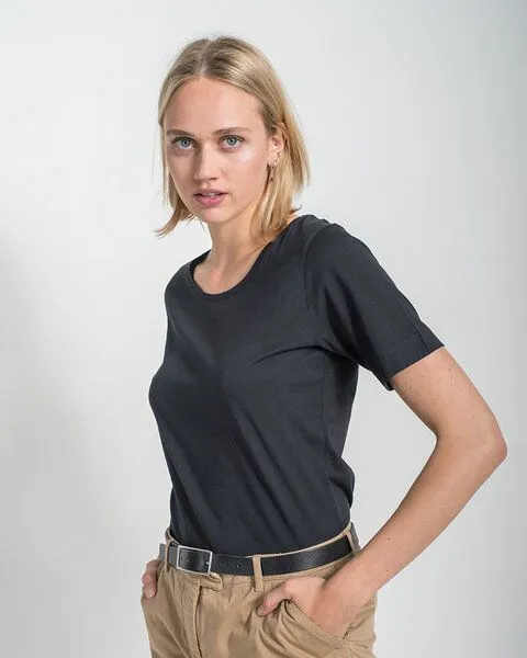 Alma & Lovis Alma & Lovis Basic T-Shirt aus 100% Bio-Baumwolle ‚Tee‘, Schwarz, – Produktbild 1 von 4