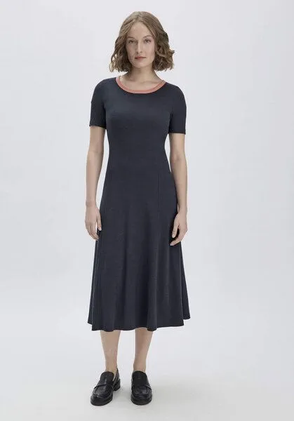 hessnatur hessnatur Rib Jersey Kleid Midi Slim aus Bio-Baumwolle, Marine, – Produktbild 1 von 4