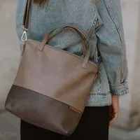 BOWLEANIES TASCHEN BOWLEANIES TASCHEN Mittelgroße Umhängetasche aus Lederfaserstoff – Produktbild 1 von 1