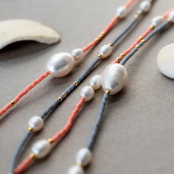 fejn jewelry fejn jewelry Kette miyuki & big pearl mit Glasperlen & Süßwasserperlen, Coral, – Produktbild 2 von 3