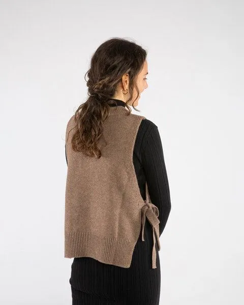 MATONA Matona Strickpullunder mit Bindedetail für Frauen aus Bio-Baumwolle und Lammwolle / Apron Vest, Sepia, – Produktbild 2 von 4