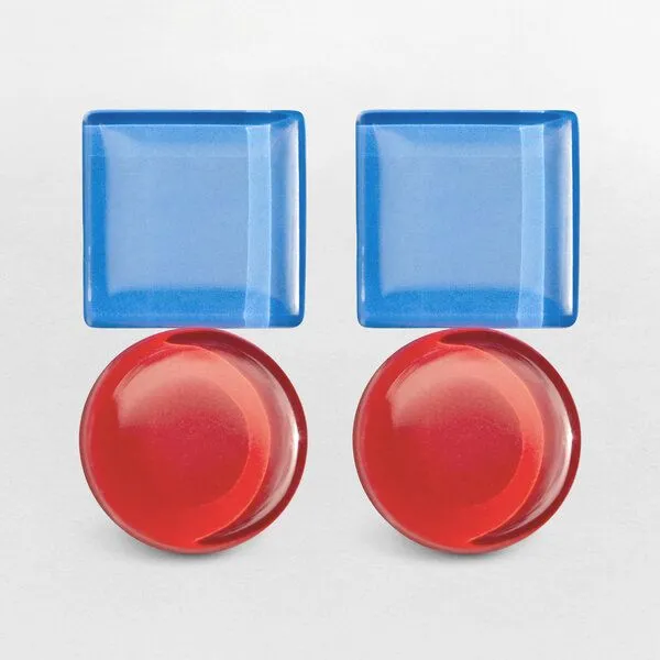 ALEXASCHA ALEXASCHA Geometrische Statement Ohrringe aus Glas | Bauhaus Design | 16 Farbkombinationen, Blau & rot, – Produktbild 1 von 4
