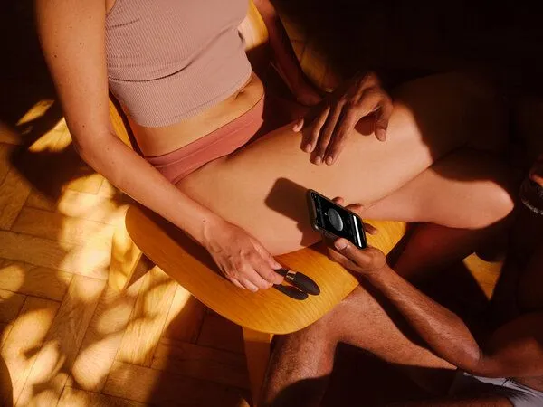 LELO App-gesteuerten Doppelvibrator für Paare - LELO TIANI Harmony, Schwarz, – Produktbild 4 von 4
