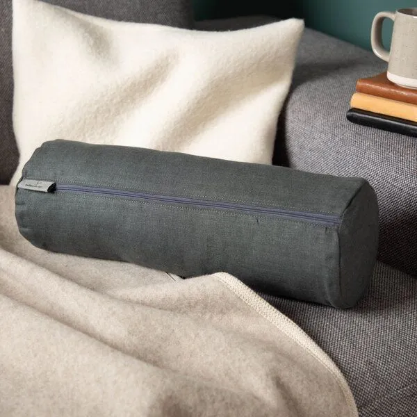 nahtur-design nahtur-design Nackenrolle mit Bezug aus 100% Leinen und Füllung mit Merinowolle oder Dinkelspelz, Anthrazit, – Produktbild 1 von 4