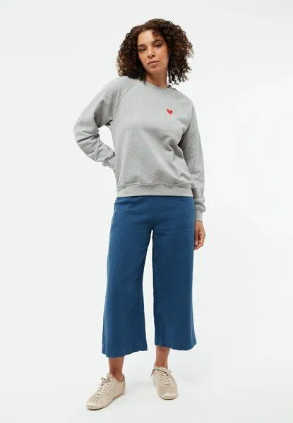 Givn Berlin Givn Berlin Sweater GBYARA (Heart) aus Bio-Baumwolle mit Stickerei, Grey melange, – Produktbild 2 von 4