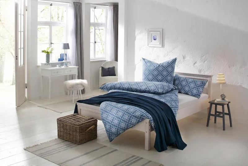 OTTO home Tagesdecke Mira, leichte Tagesdecke aus 100% Baumwolle, uni Überwurf, ohne Füllung, Blau, – Produktbild 4 von 6
