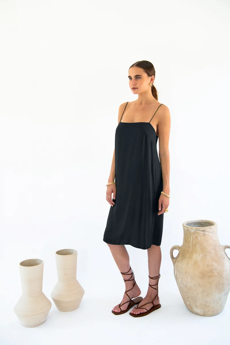 Neu Nomads Neu Nomads Damen vegan Slip Dress Julianne Boxy Schwarz, Schwarz, – Produktbild 1 von 2