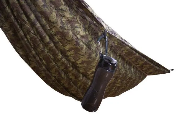 Hideaway Outfitters Hideaway Outfitters Doppel Reisehängematte aus atmungsaktiver Fallschirmseide inklusive Baumgurte und Karabiner, Camo, – Produktbild 3 von 4