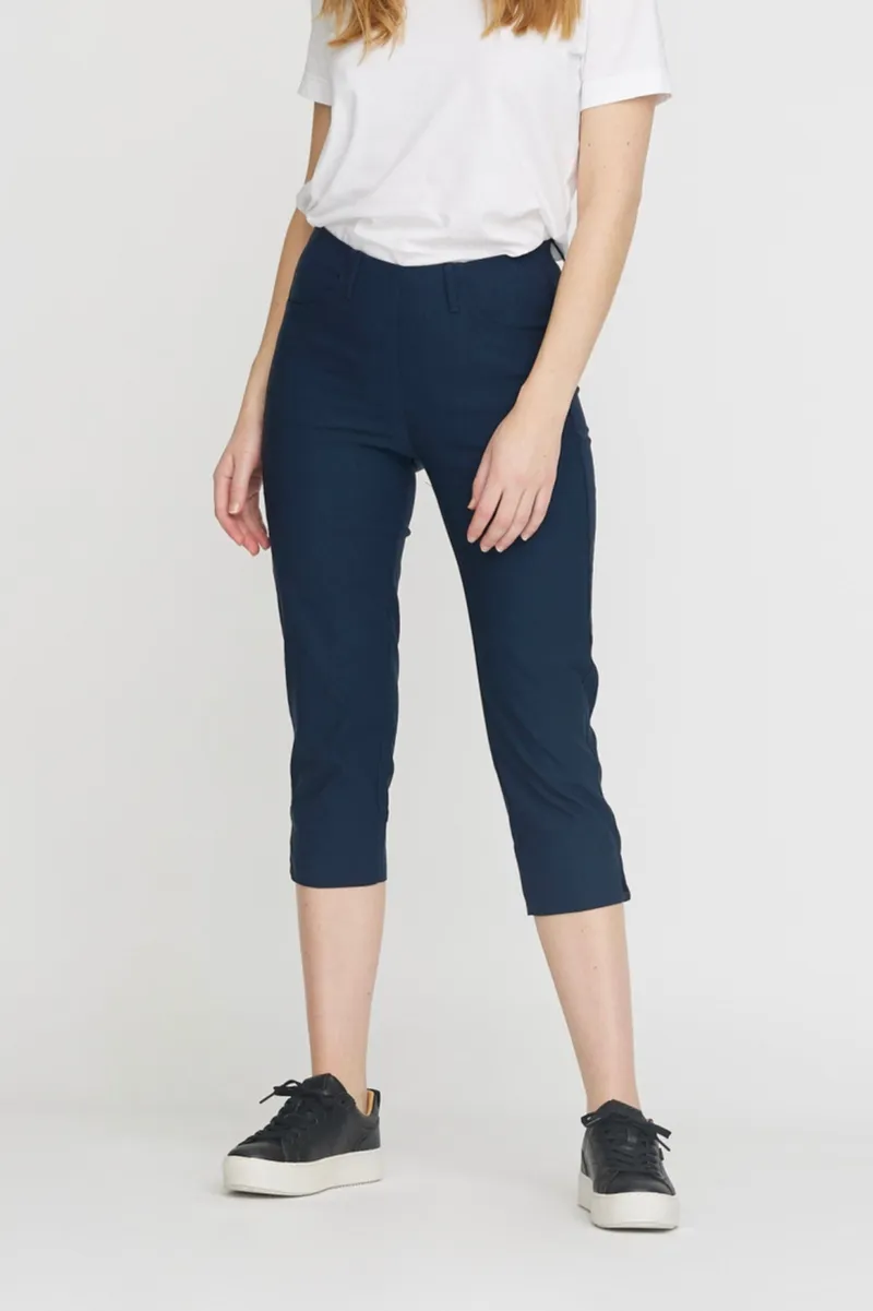 LAURIE LAURIE Damen vegan Hose Anabelle Regular Capri Ml Marineblau, Extra dunkelblau, – Produktbild 2 von 2
