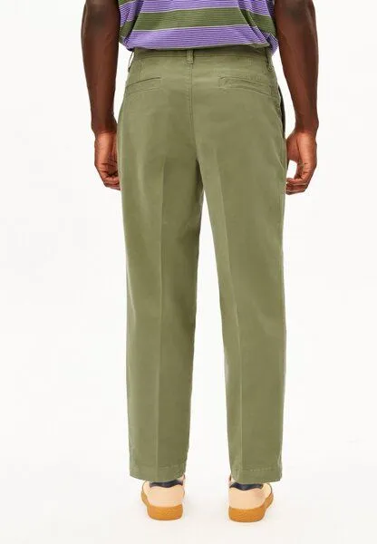 ARMEDANGELS ARMEDANGELS TAAMIR PLEATED Herren Chinohose aus Bio-Baumwolle, Fatigue green, – Produktbild 2 von 4