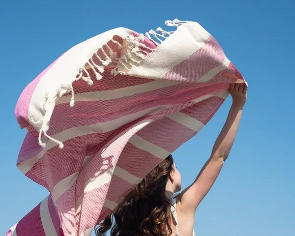 Yolunda Yolunda Hamamtuch, Strandtuch Dalya Bio-Baumwolle zweifarbig gestreift, Flamingo (pink), – Produktbild 3 von 4