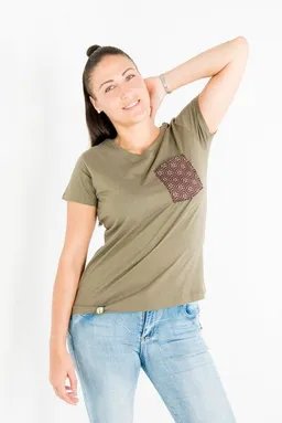 Maishameanslife Maishameanslife Shwe Shwe Pocket - Frauen T-shirt – Produktbild 1 von 1