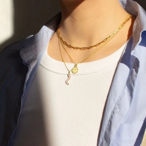 Paeoni Colors Paeoni Colors Halskette mit Curvy-Anhänger aus 18k Gold Vermeil, 925 Sterling Silber, Gold, – Produktbild 2 von 4