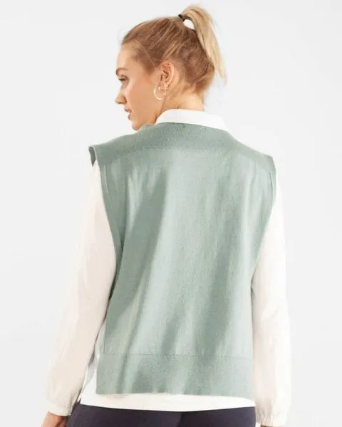 Alma & Lovis Alma & Lovis Cape aus Bio-Baumwoll-/Woll-Mix | Cotwool Cape, Silver lake (hellblau), – Produktbild 4 von 4
