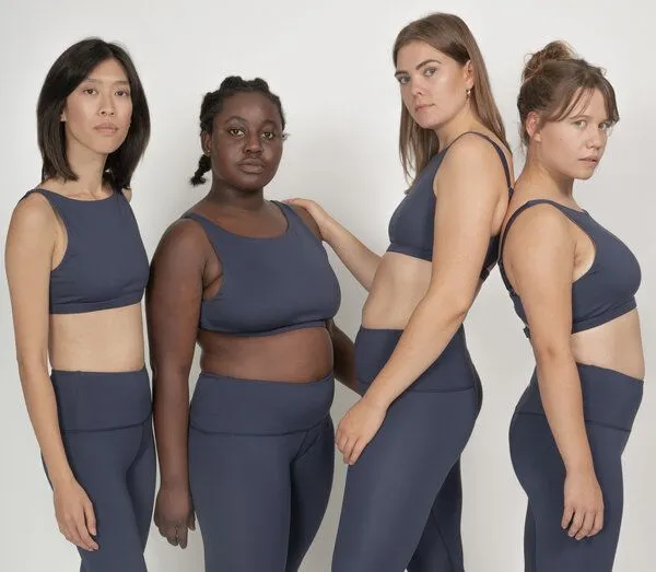 boochen boochen Sports Bra Meco - Reversible Yoga Top - Unicolor, Midnight blue/mocha, – Produktbild 1 von 4