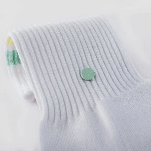 wysf. | what you stand for. wysf. | what you stand for. Retro Tennissocken mit Knopf, Bio-Baumwoll-Mix, Weiss (weiß/mintgrün/gelb), – Produktbild 3 von 4