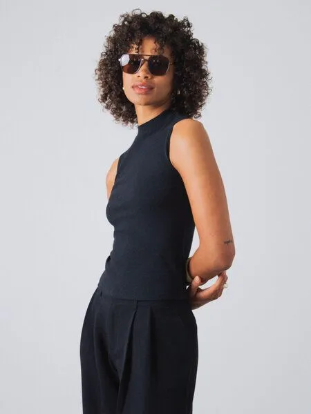 Honest Basics Honest Basics Damen Mock-Top aus Bio- und recycelter Baumwolle, Schwarz, – Produktbild 3 von 4
