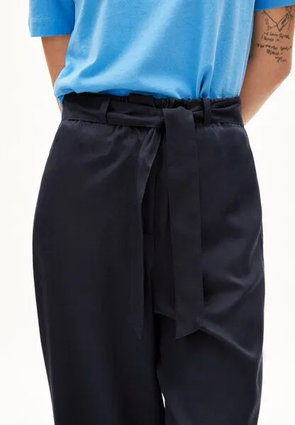 ARMEDANGELS ARMEDANGELS SAAMERA - Damen Webhose Relaxed Fit aus TENCEL Lyocell, Night sky, – Produktbild 3 von 4