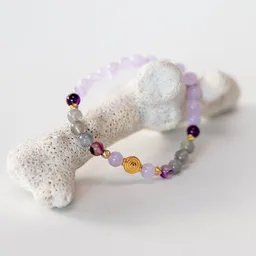 Divasya Divasya Armband "Innerer Frieden" aus Amethyst & Mondstein – Produktbild 1 von 1