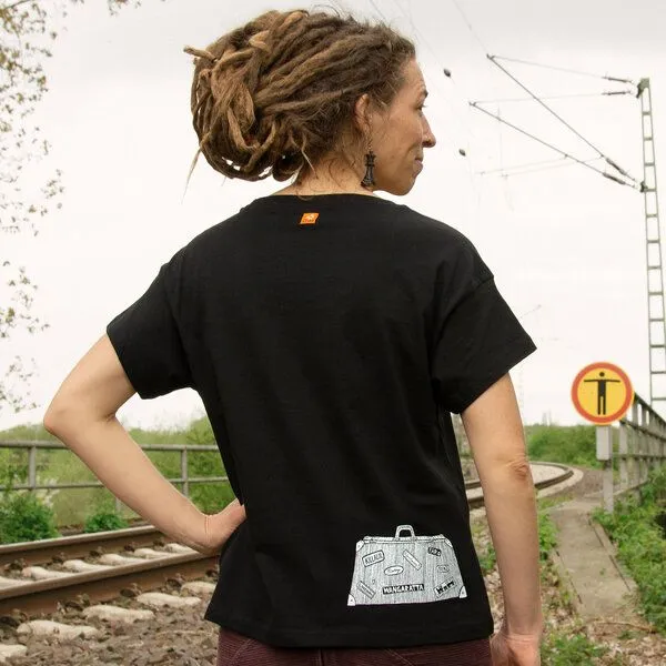 Cmig Cmig Reisekoffer T-Shirt für Damen in schwarz – Produktbild 1 von 4