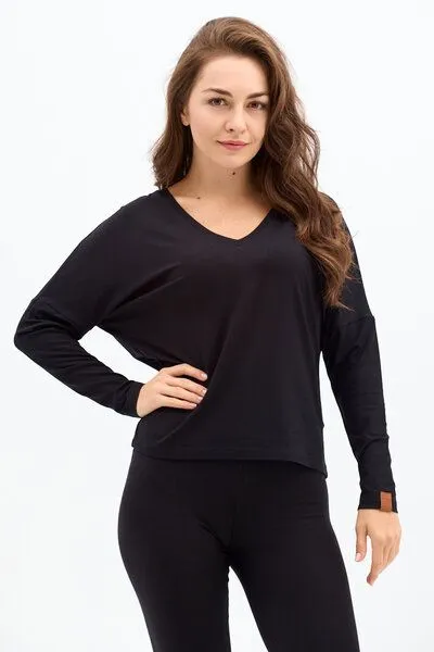 KOKOworld KOKOworld Bluse Saja – weiche Viskose weiter Schnitt reversible V-Ausschnitt – Fair produziert, Black (schwarz), – Produktbild 1 von 4