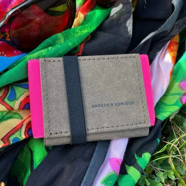 ANDERS & KOMISCH ANDERS & KOMISCH Mini Portemonnaie mit Münzfach MINI CLASSIC - Slim Wallet Braun, Pink, – Produktbild 4 von 4