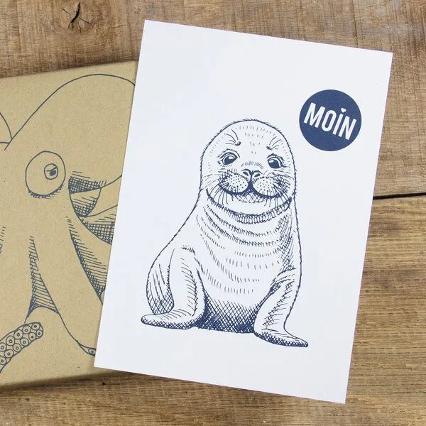 Bow & Hummingbird Bow & Hummingbird Postkarte "Moin Seehund" – Produktbild 1 von 4
