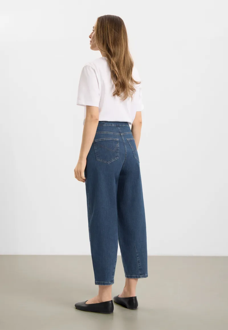 LAURIE LAURIE Damen vegan Jeans Freya Tapered Loose Cropped Blau, Dunkelblau, – Produktbild 1 von 2