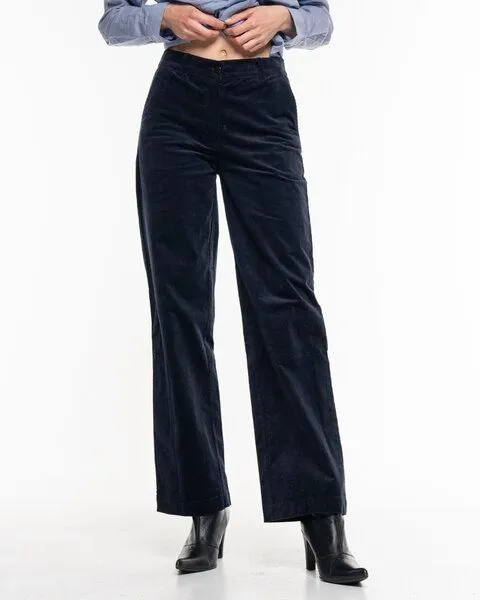 Alma & Lovis Alma & Lovis Lässige Cordhose aus Organic Cotton | Corduroy Pants, Night blue (dunkelblau), – Produktbild 4 von 4