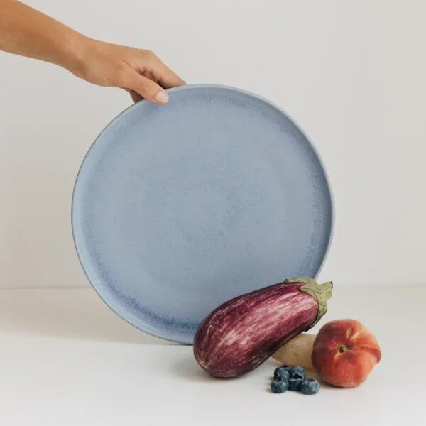 NAKOA NAKOA Speiseteller Keramik 4er Set Handgefertigtes Steingut Geschirrset 28 x 2,5 cm, Into the sea (blau), – Produktbild 3 von 4