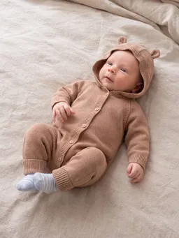 Vertbaudet Baby Strickoverall mit Kapuze und 3D-Ohren – Produktbild 1 von 1