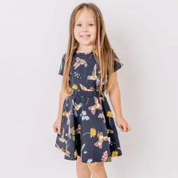 Walkiddy Walkiddy Kinder Rock GOTS-zertifiziert aus Bio-Baumwolle dunkel mit Kolibri- und Blumen-Muster – Produktbild 1 von 1