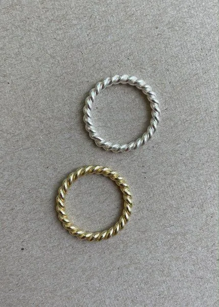 noemvri fashion label noemvri fashion label Swirl Ring, Gold, – Produktbild 3 von 4
