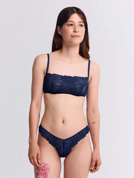erlich textil erlich textil Fluid Lace Brazil String mit Spitze aus recyceltem Polyamid, Mitternachtblau, – Produktbild 4 von 7