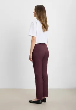 LAURIE LAURIE Damen vegan Hose Taylor Regular-Passform Kurze Länge, Dunkelpflaume – Produktbild 1 von 1