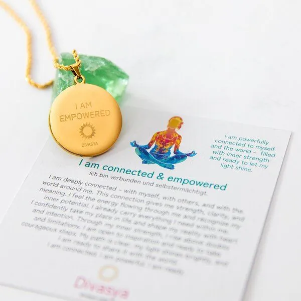 Divasya Divasya Halskette mit Mandala Anhänger | vergoldet | I am empowered – Produktbild 4 von 4