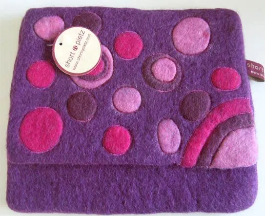 short'n'pietz short'n'pietz Tablet - Tasche aus 100% Schafswolle, Lila, – Produktbild 3 von 3