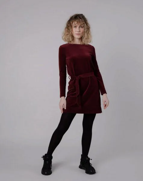 Brava Fabrics Brava Fabrics Velvet Belted Dress Prune – Produktbild 2 von 4
