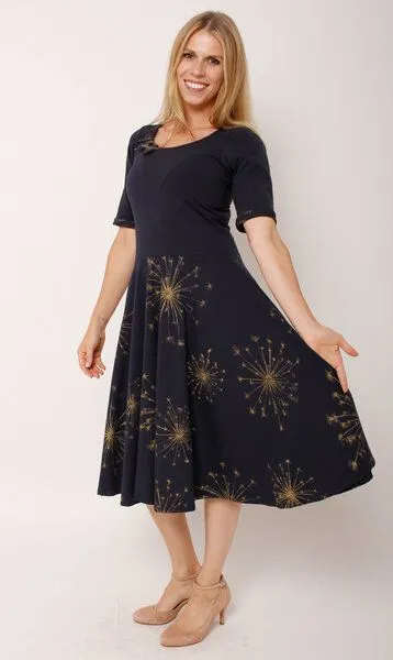 Peaces.bio - handbedruckte Biomode Peaces.bio - handbedruckte Biomode Bio-Tanzkleid "Kümmelzauber", Nachtblau, – Produktbild 2 von 3