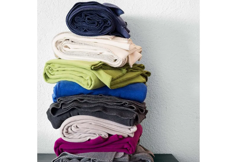 Wohndecke Soft-Fleece, PREMIUM, Made in Italy, ZOEPPRITZ1828, unverwechselbarem Cashmere Handfeel, made in Italy, PREMIUM, Weiß, – Produktbild 1 von 3