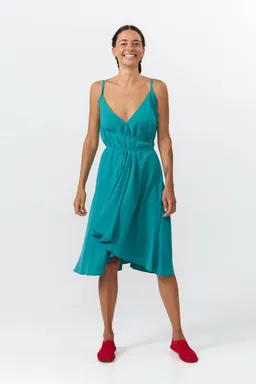 SUITE13LAB SUITE13LAB Damen vegan Kleid Mp Kurz Teal – Produktbild 1 von 1