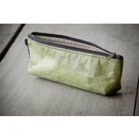 BY COPALA BY COPALA Federmappe Etui aus recycelten Blättern in grün, laminiert - Vegan – Produktbild 1 von 1